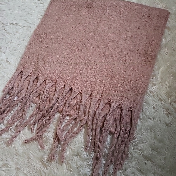 Women's Fashion Scarves Bundle Fall Winter Spring Accessory Lot - Picture 6 of 15